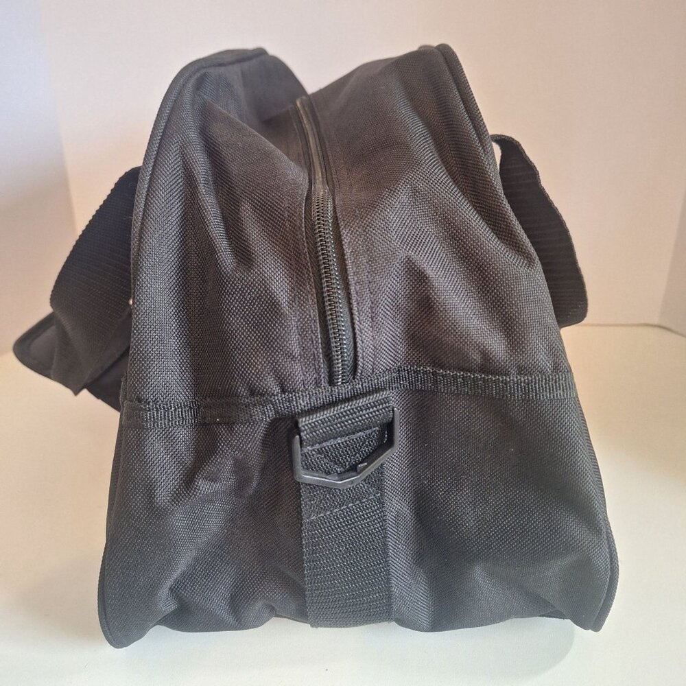 Ariat Black Polyester Duffle Bag With Zippered Pocket & Double Handles  16x10x6" - Picture 11 of 12